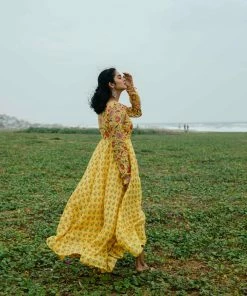 ATHIRA Madras Rhapsody Myna