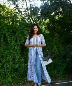 Magizham Ever Willow White Slit Top