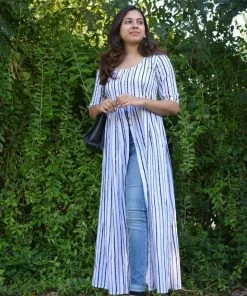 Magizham Ever Willow White Slit Top