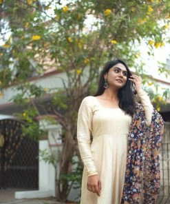 KUNDAVAI Margazhi Moments Nithila - Half White Festival Maxi