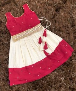 Ekanta Mini Corner Maroon Croptop With Cream Skirt Mini