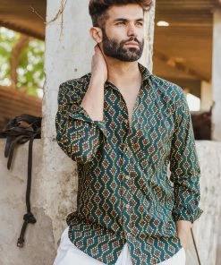 PRINTS VALLEY Men's Shirt Green Bandhej Print Shirt