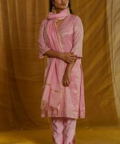 Gulaal Jodha - Pink