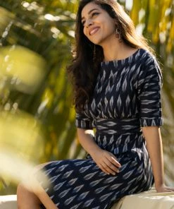 KUNDAVAI Ever Willow Kuyil - Black Ikkat Tunic