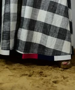 Label RishMaan Checkmate