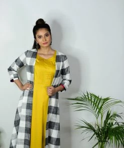 Label RishMaan Checkmate