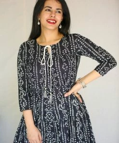 Tashi Threads EXP - Gadri - Black Casuals