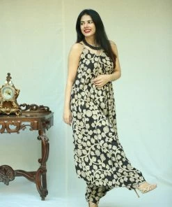 Tashi Threads EXP - Amara - Black Floral Casuals