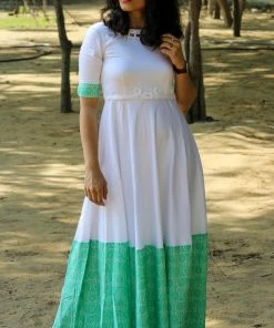 Label RishMaan Serene Swirl