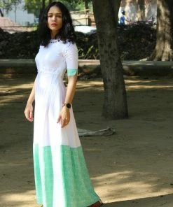 Label RishMaan Serene Swirl