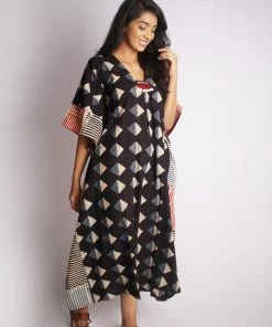 Threeness Breezy Summer Triangle Ajrakh Kaftan