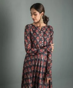 Niram Tisha - Prussian Grey