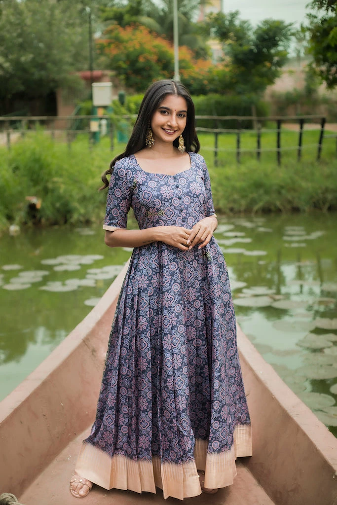 Niram Thooriga - French Navy Blue Ever Willow 1 Niram Thooriga - French Navy Blue Ever Willow