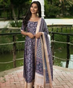 Niram Thooriga - French Navy Blue Ever Willow