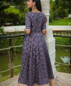 Niram Thooriga - French Navy Blue Ever Willow 10 Niram Thooriga - French Navy Blue Ever Willow