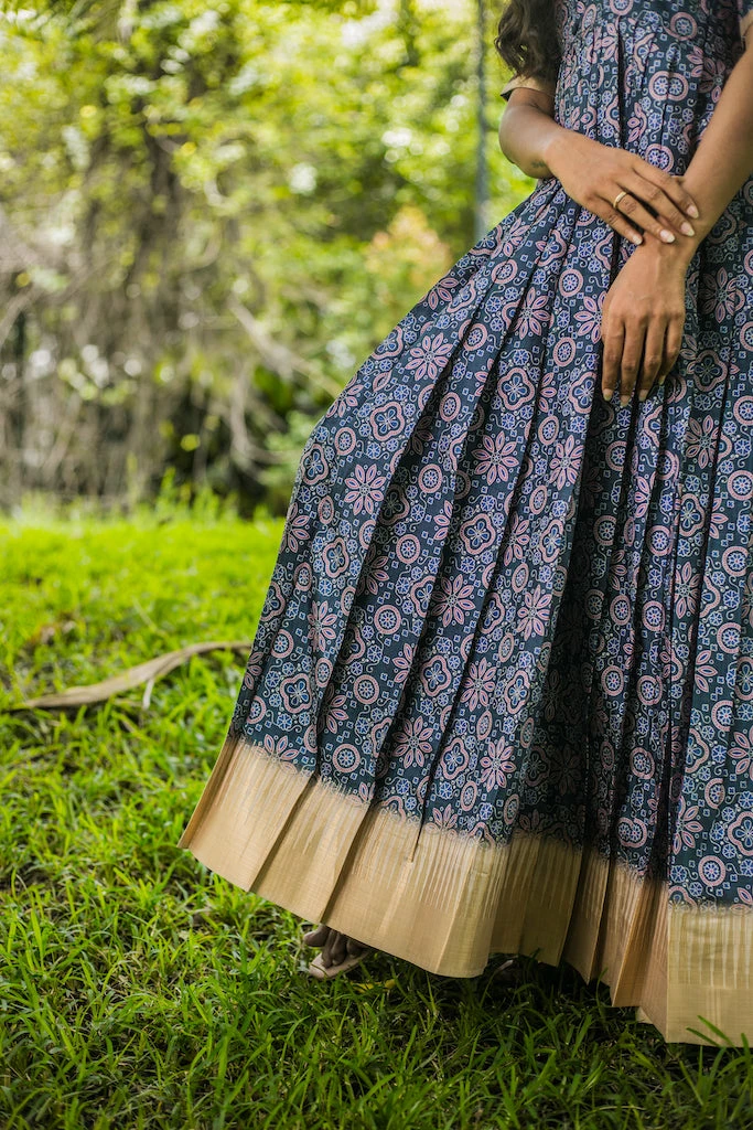 Niram Thooriga - French Navy Blue Ever Willow 6 Niram Thooriga - French Navy Blue Ever Willow