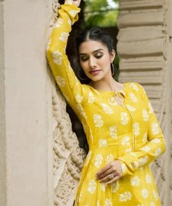 Niram Aadya - Vivid Yellow