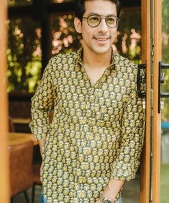 PRINTS VALLEY Grey Yellow Petunia Print Shirt