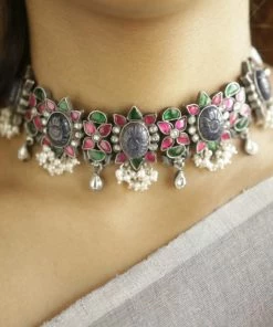 PraDe Jewels Choker Iyyai