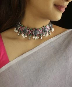 PraDe Jewels Choker Iyyai