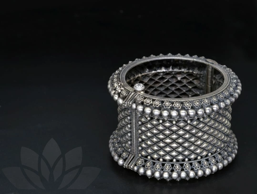 PraDe Jewels Bangle Nalinaksha Silver Bangles 1 PraDe Jewels Bangle Nalinaksha Silver Bangles