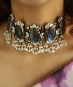 PraDe Jewels Choker Isavasya