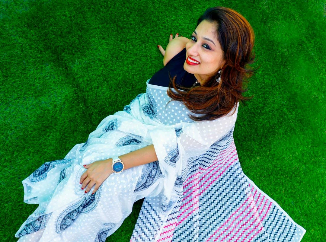 Tashi Threads Monochrome -014 1 Tashi Threads Monochrome -014