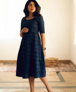Ekanta Margazhi Moments Miaka Black And Blue Short Dress