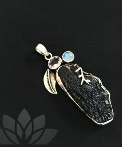 PraDe Jewels Pendant Kashish