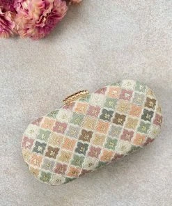 AMYRA Aza Capsule Clutch