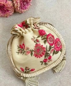 AMYRA Candy Crush Potli Bag - Cream