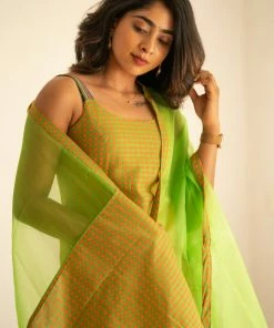 Ekanta Niranjana Green And Orange Margazhi Moments