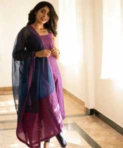 Ekanta Margazhi Moments Niranjana Navy With Magenta